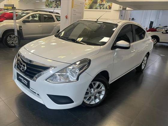NISSAN VERSA 1.6 16V FLEX SV 4P XTRONIC NISSAN VERSA 1.6 16V FLEX SV 4P XTRONIC